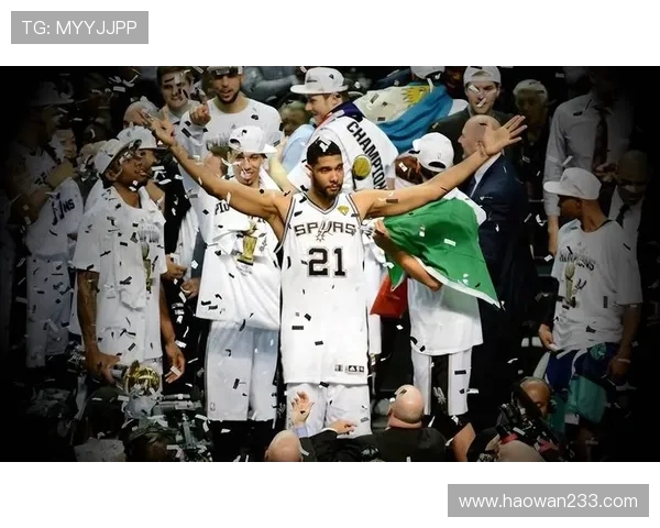 跑起来的马刺快攻如潮本场一七比七全面压制雷霆展现速度优势取胜